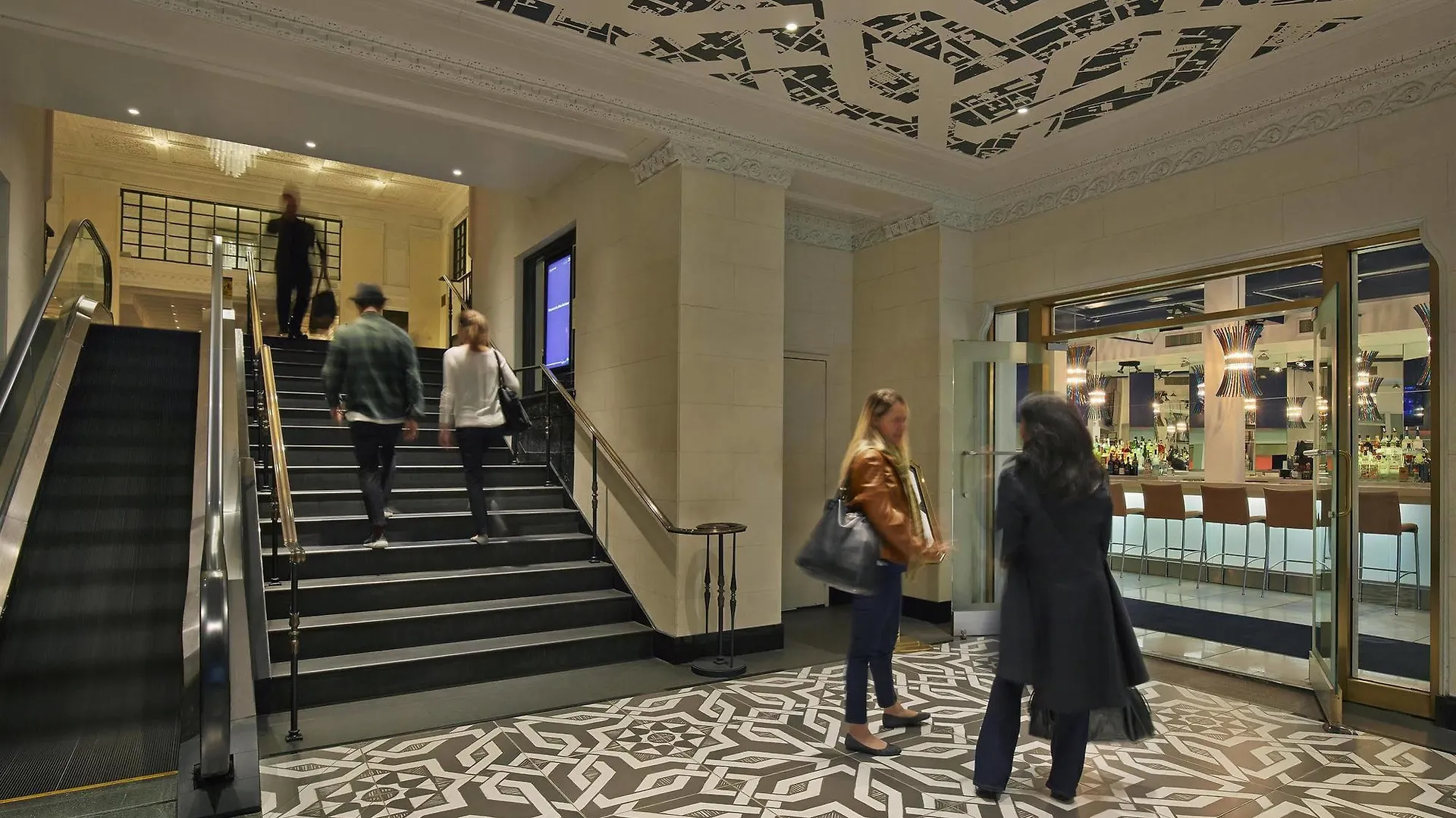 Stewart Hotel New York 4*,