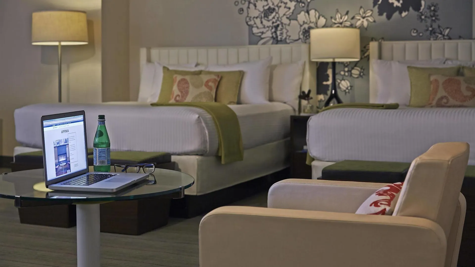 Stewart Hotel New York 4*,